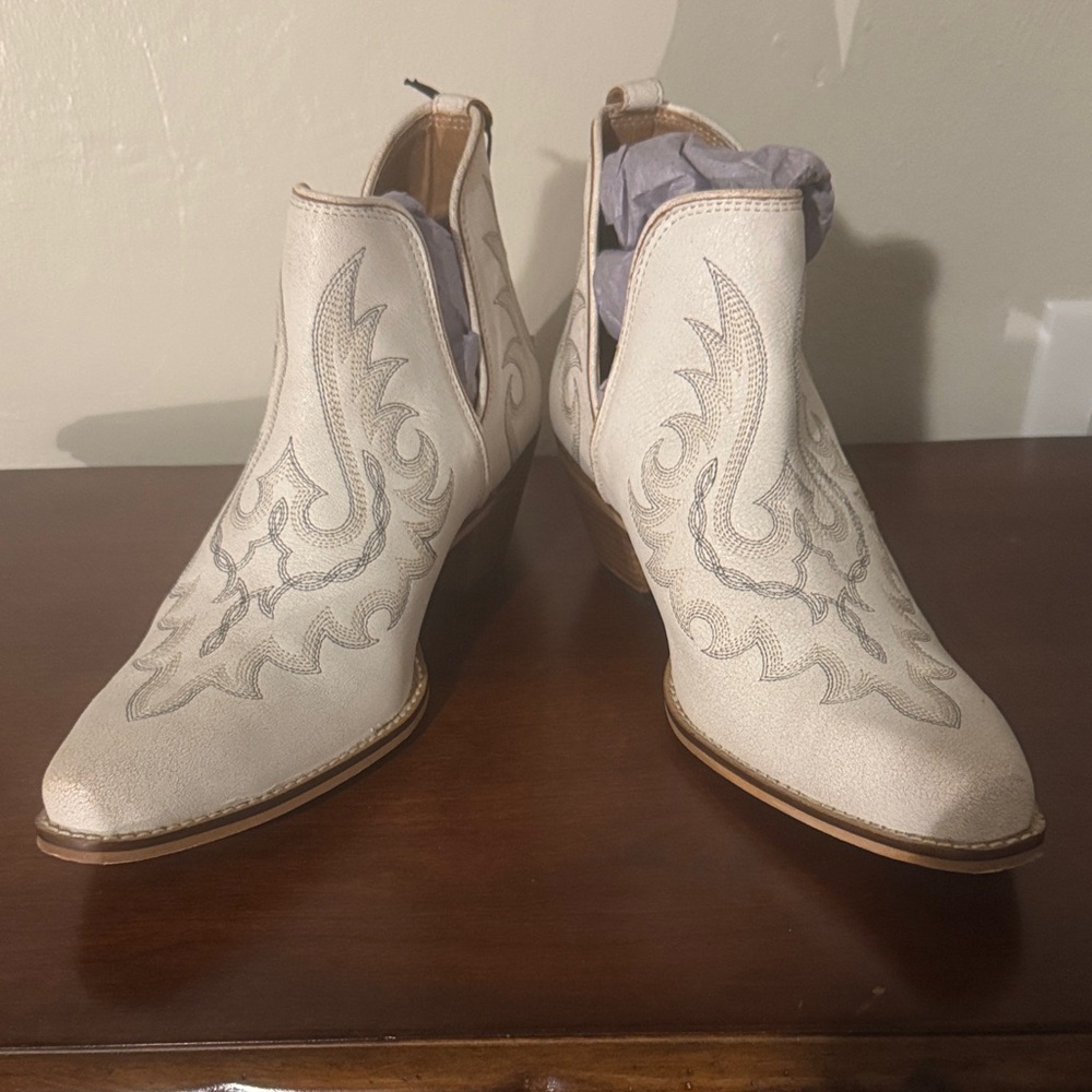 Myra Cream Leather Embroidered Ankle Booties
